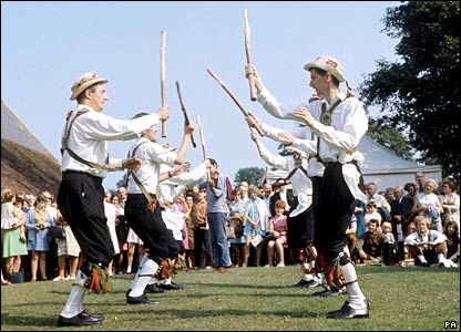 _41608984_morris_dancing_pa_416.jpg