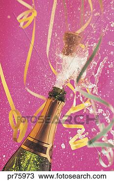 champagne-bottle-opening_~pr75973.jpg