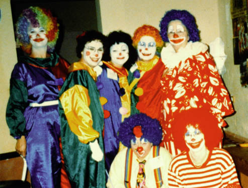 clowns901125.jpg